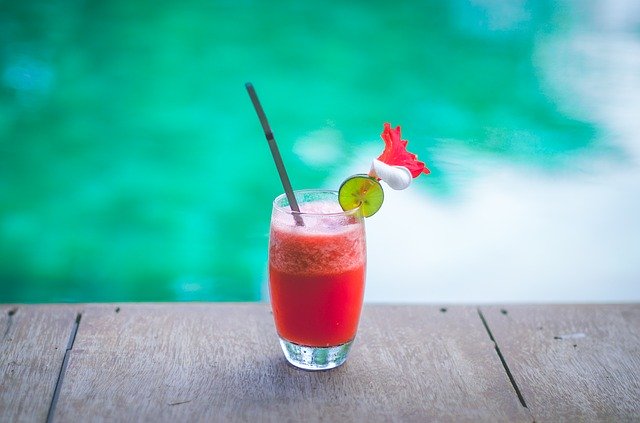 Drink u bazénu